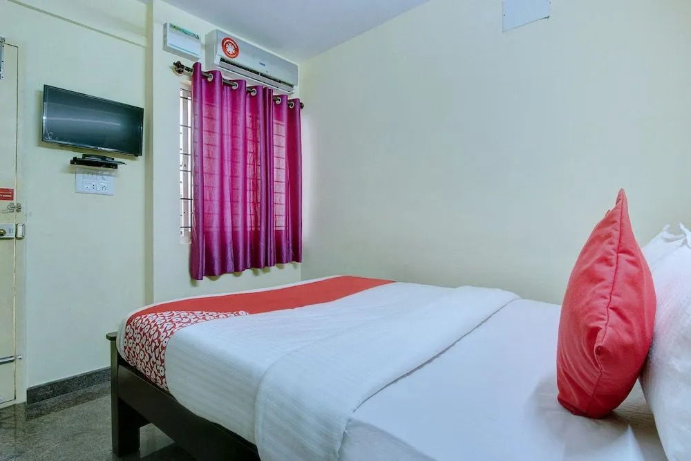 OYO 22471 Middle East Residency