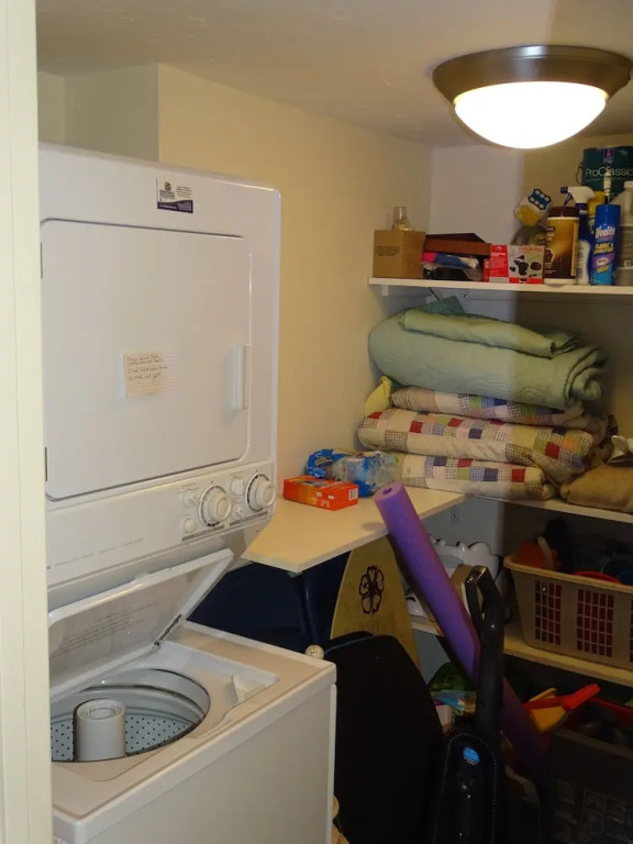 Gulf And Bay Club- A106 Updated Ground Floor Walk Out! 2 Bedroom Condo
