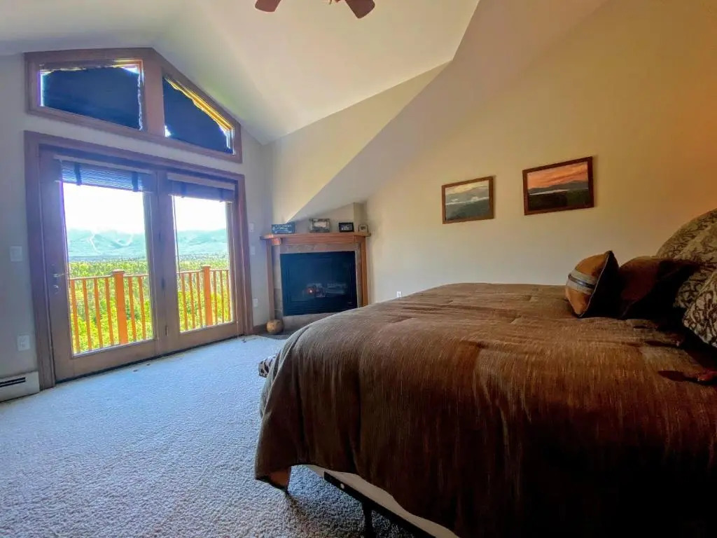 M1 Luxury home a short walk from the Mount Washington Hotel AC heated floor stunning views