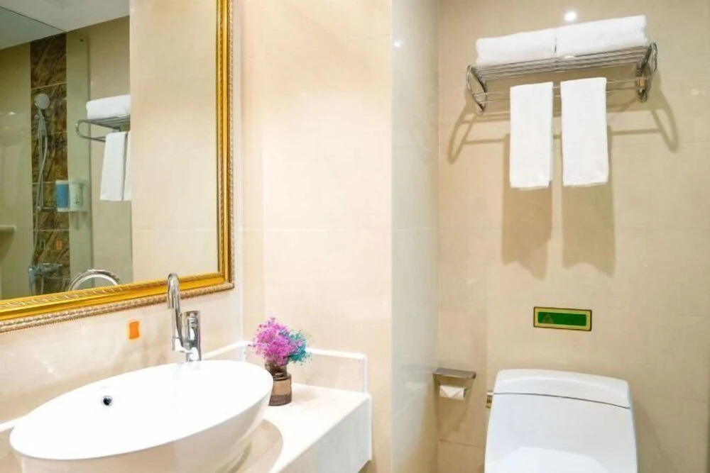 Vienna Hotel Hubei Yidu Jiefang Building