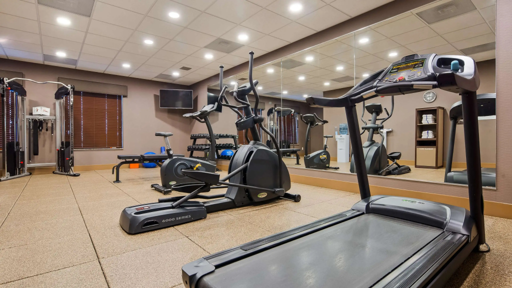 Best Western Plus Lincoln Inn & Suites