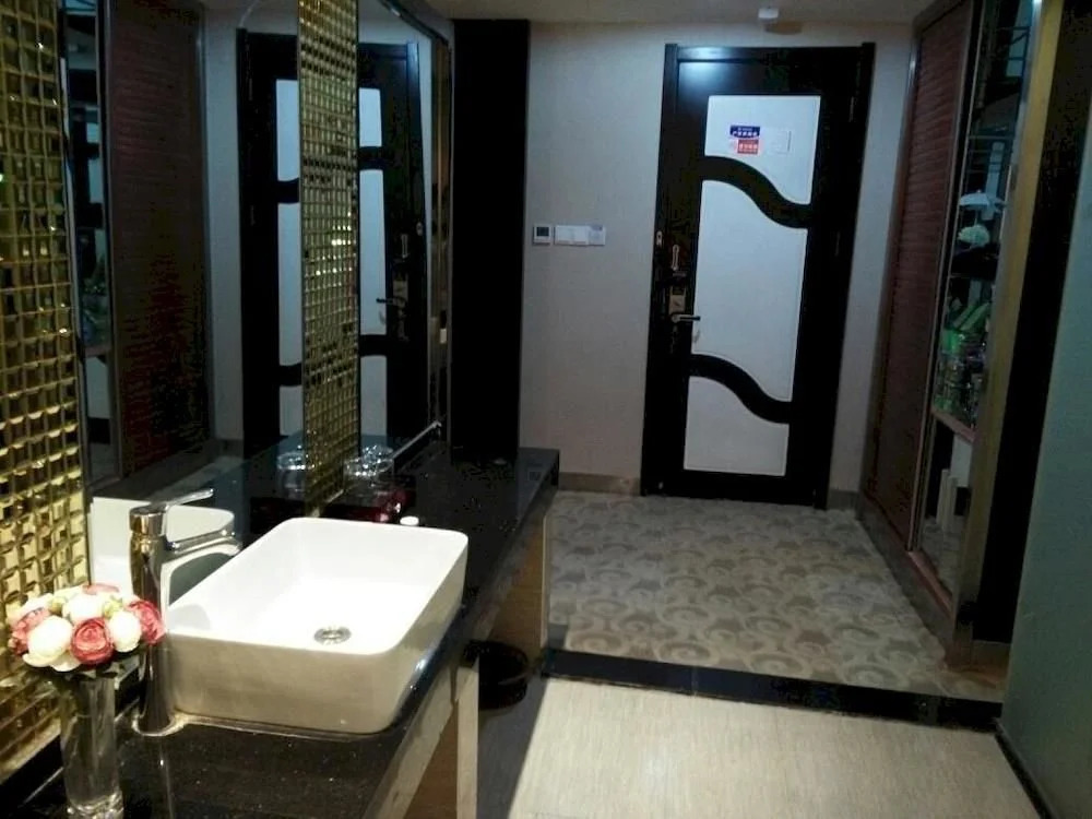 Provence Garden Hotel Wuhan Guanggu Branch