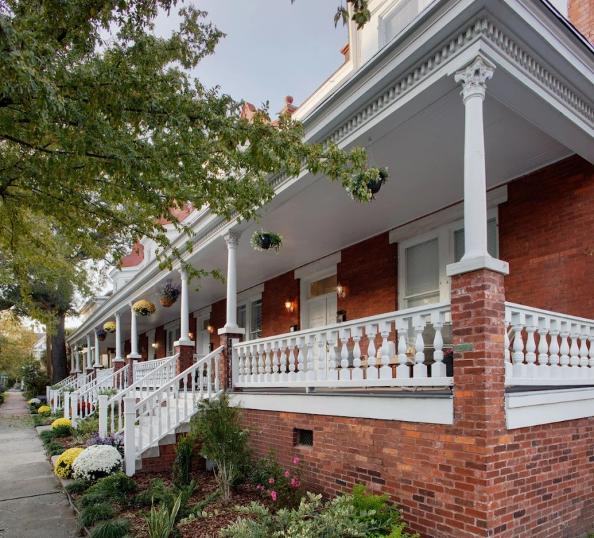 2 Bed Home in Downtown Savannah