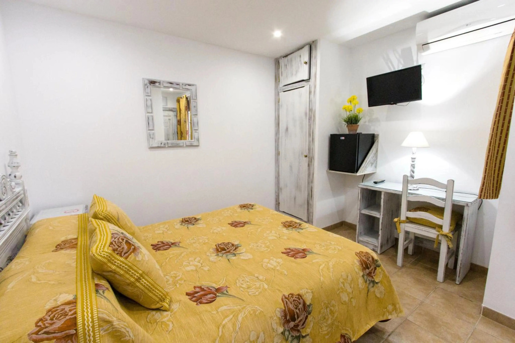 Hostal Y Habitaciones La Estrella