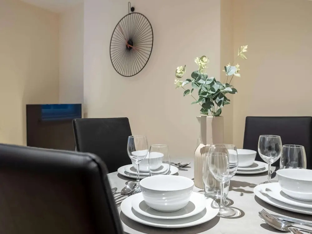 3BR Waterfront Apt - 10 min to City Center Ipswich