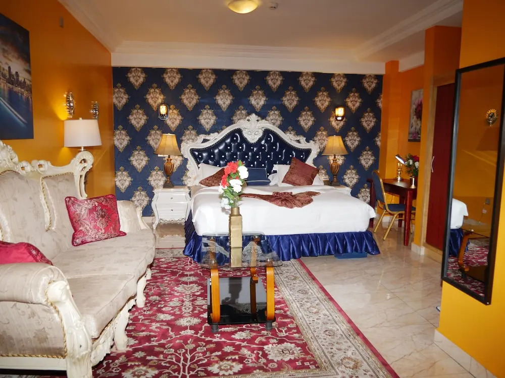 Marriot Metropolitan Hotel
