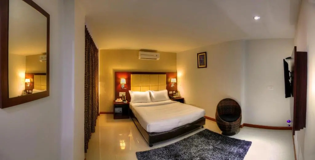 Rajmahal Inn