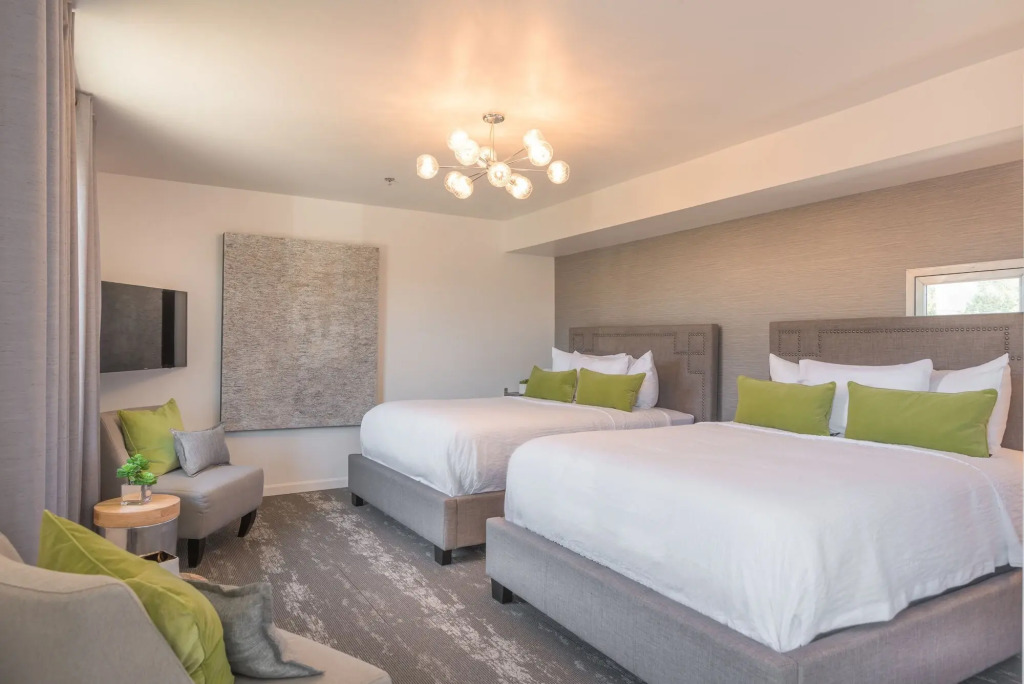 The Greens Hotel on Del Paso
