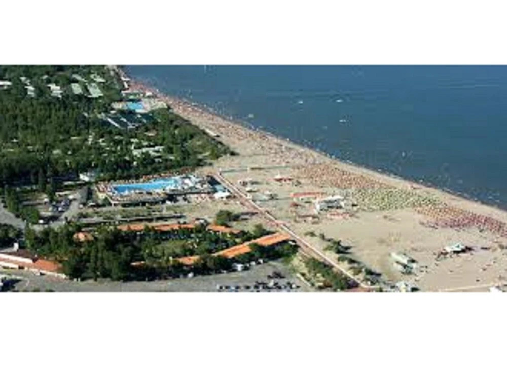 Spacious Apartment in Rosolina Mare Near Sea