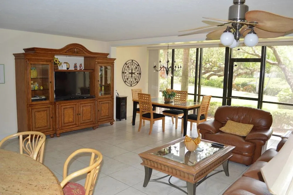 Cove II 413F 2 Bedroom Condo By Midnight Cove II