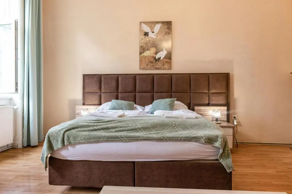 Spacious 2BR Shared Apt, Ideal for Long Stays in Vienna