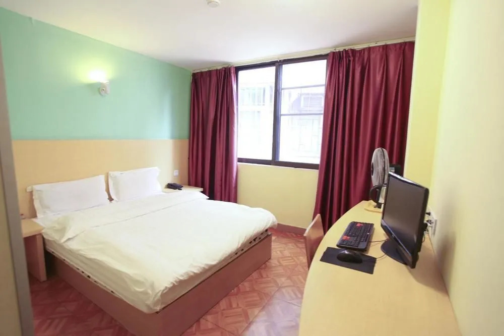 Shenzhen Shiyan Maolong Business Hotel