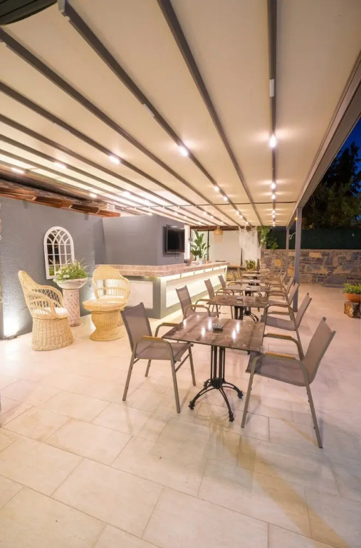 Maye Residence
