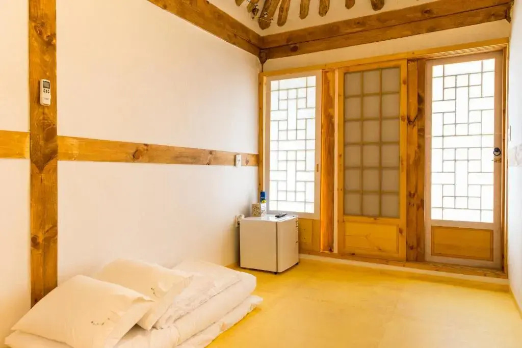 Gaeunchae Hanok Guesthouse Jeonju