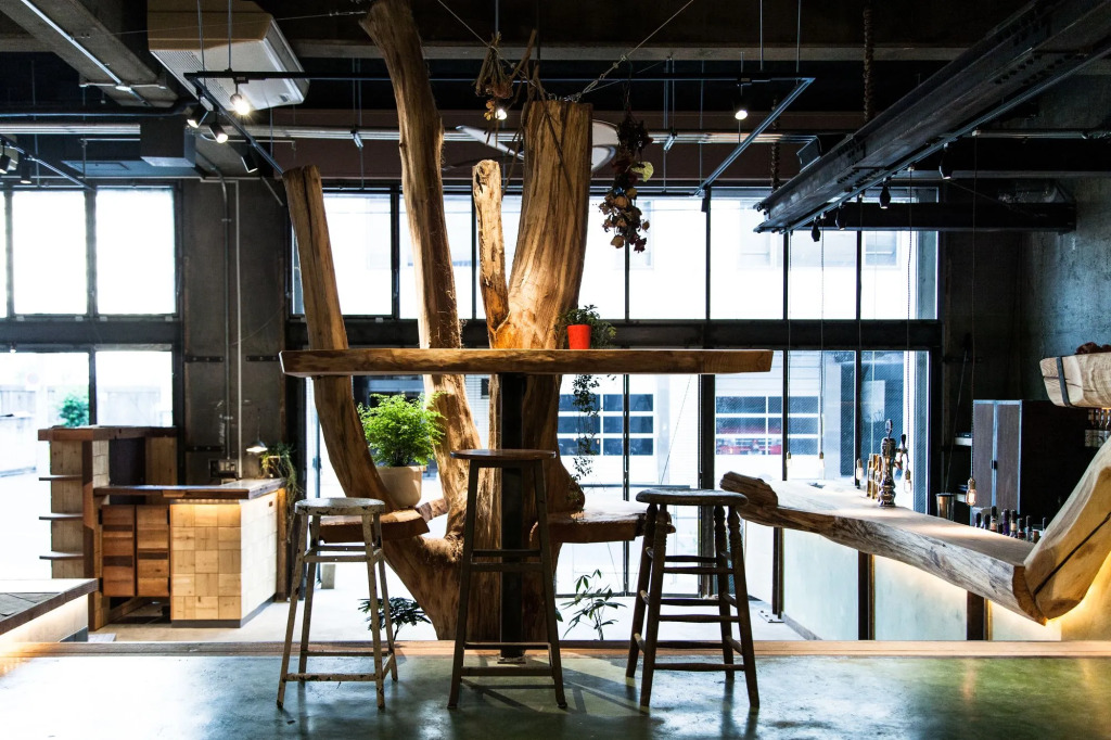 Nui. HOSTEL & BAR LOUNGE