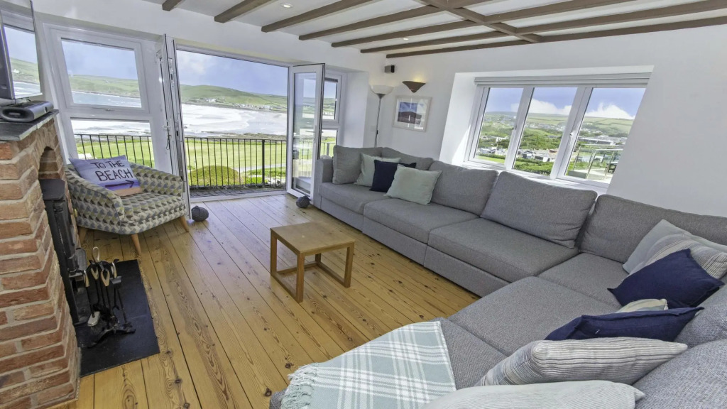 Stables & Breeze | 6 Bedrooms / Sleeps 13 | Sea Views