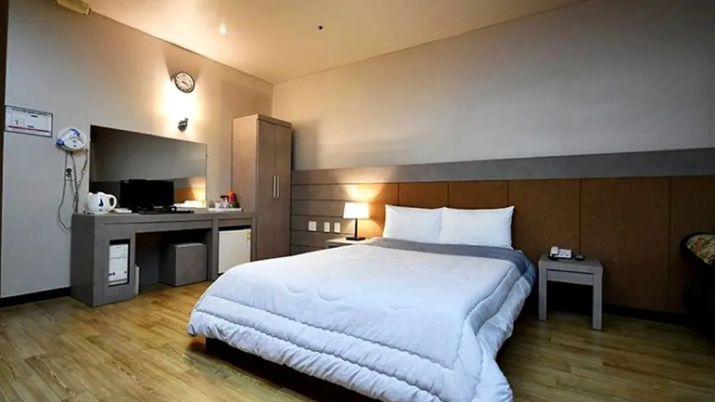 Cosmos Hotel