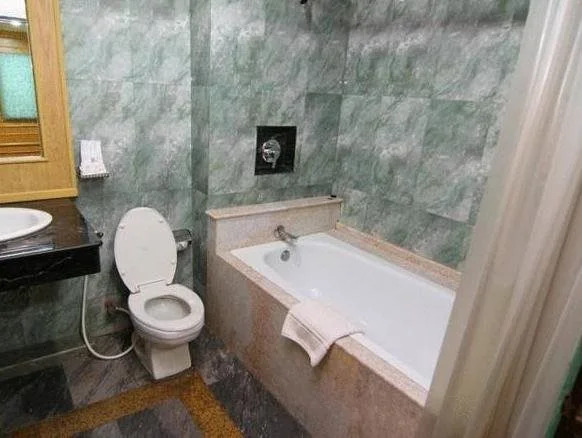 13 Coins Tower Hotel Ratchada