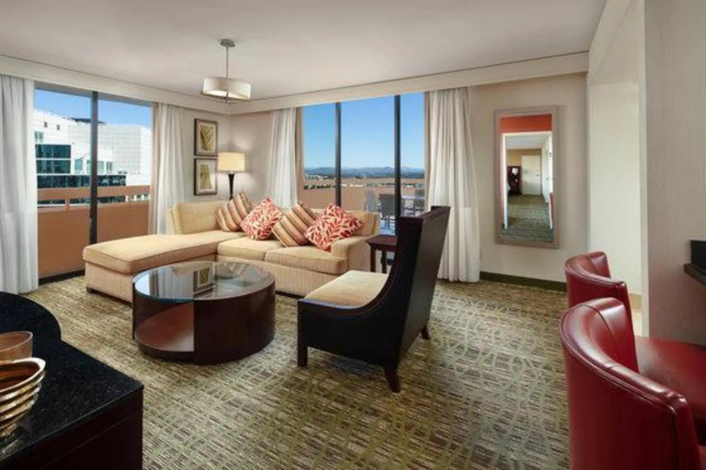 Embassy Suites by Hilton San Diego La Jolla