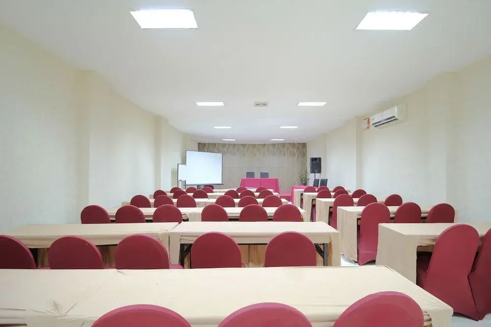 Airy Panakkukang Topaz Raya Blok F 5 Masale Makassar