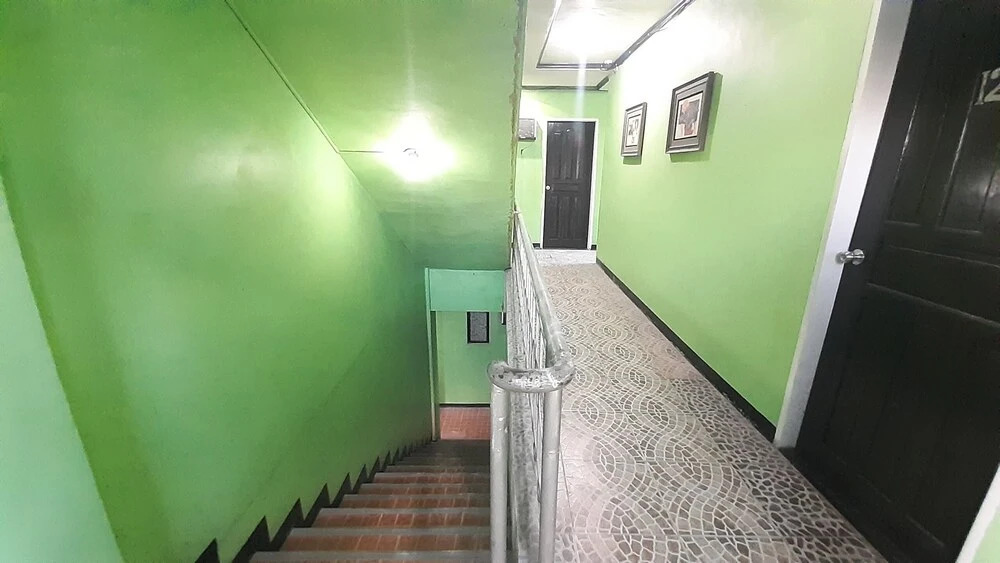 OYO 572 Kti Travellers Inn