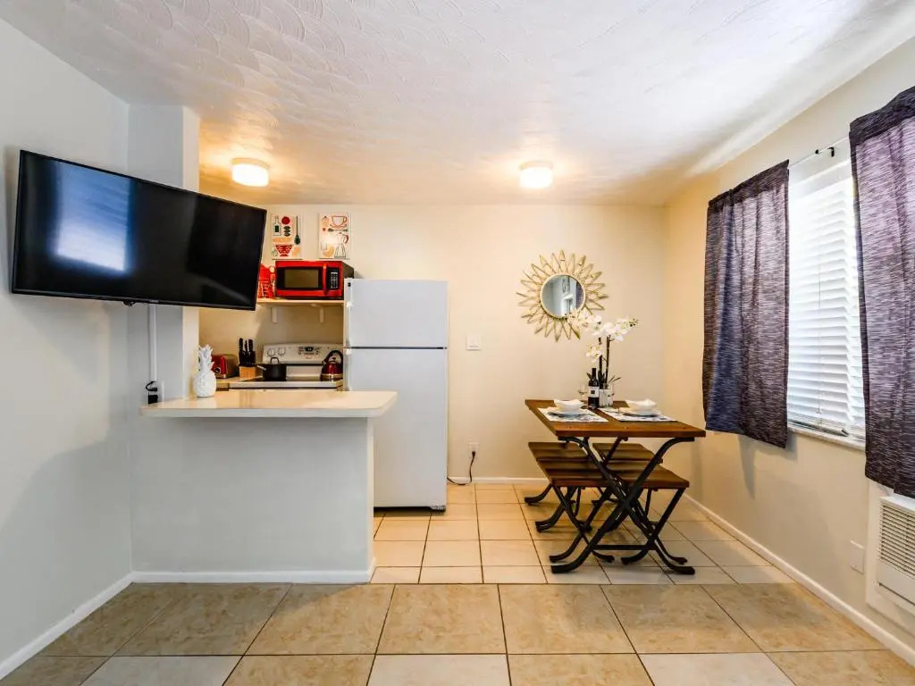 Beautiful Old Apartment with Beach Gear