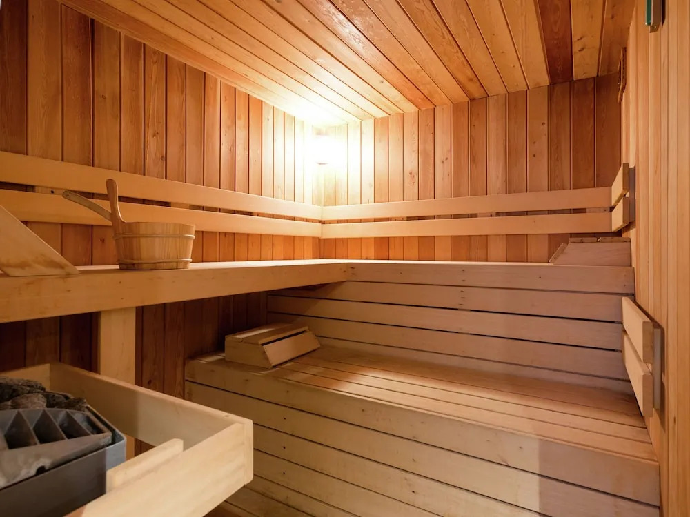 Detached House with Terrace with Breathtaking Views, Hot Tub, Sauna