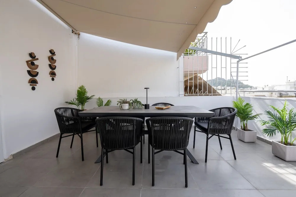 Seven Hills, Boutique Apartments
