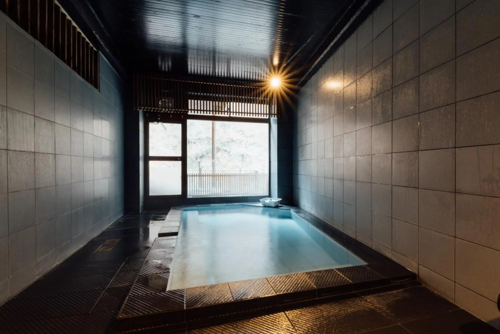 Shima Onsen Hinatamikan