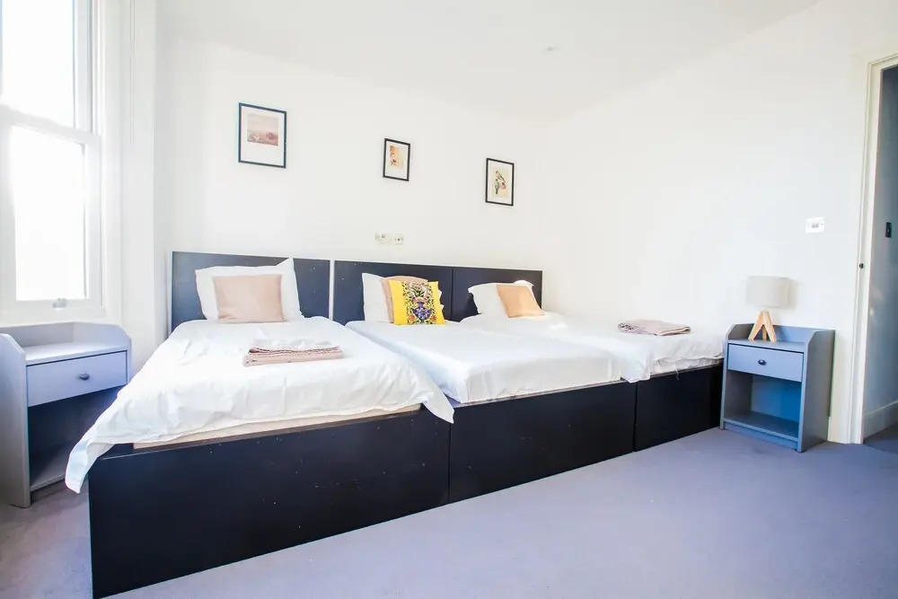 Surbiton Luxury Garden House 19A