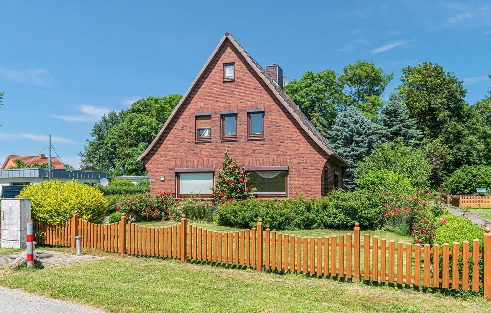 Awesome Home in Friedrichskoog With 3 Bedrooms and Wifi