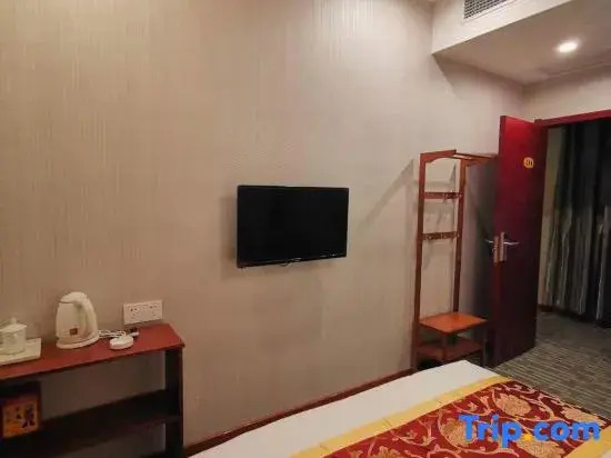Xinzheng Luhao Boutique Hotel (Huanan City Longhu Jinyi City)