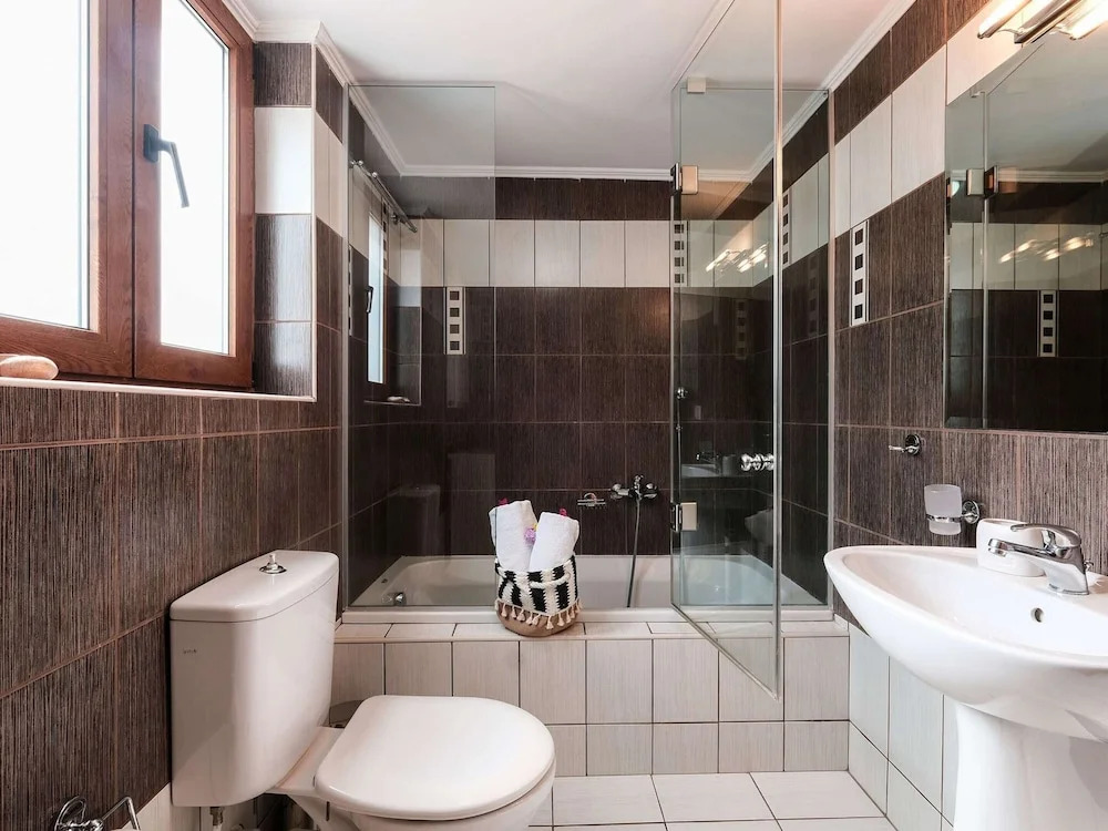 Family Friendly Villa Bluefairy With Private Pool, Near Restaurants & Beach