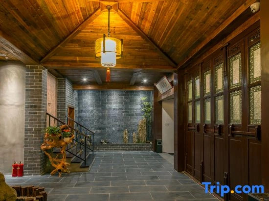 Jiangnan Deyuelou Hotel