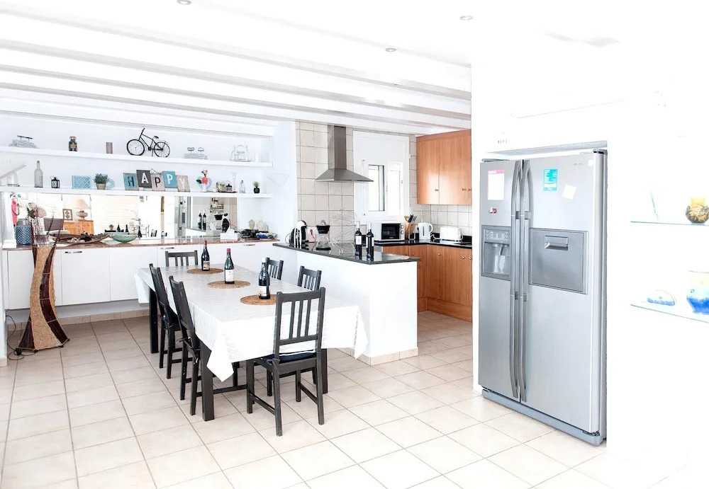 Villa With 5 Bedrooms in El Mas Fumats, With Private Pool, Enclosed Ga