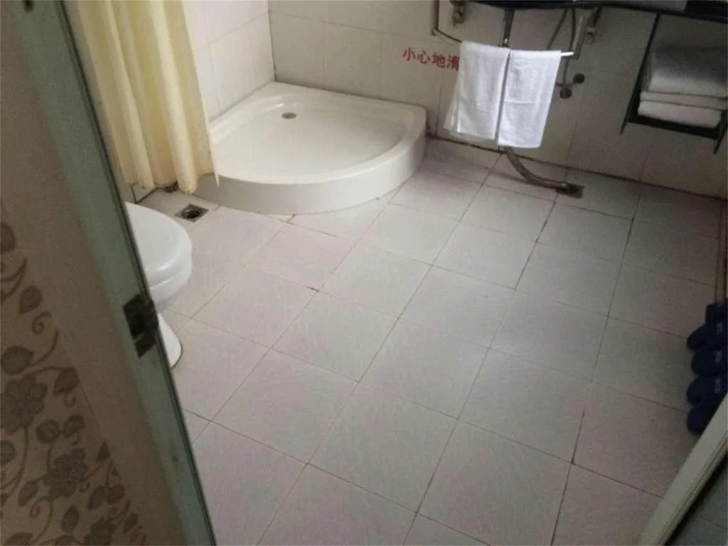 Xingyi Longtai Inn