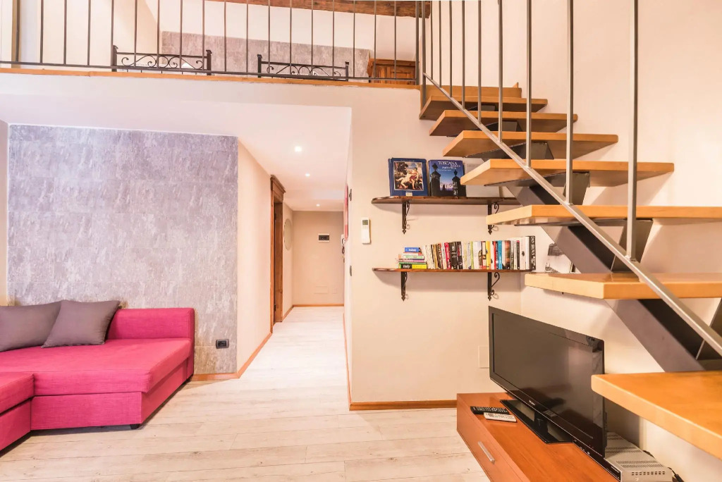 A Few Steps to The Duomo Beautiful 2BD Apt