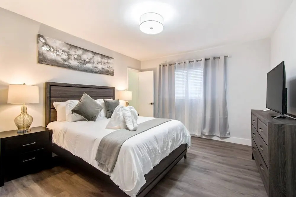 Trendy 4BR House with All New Furnishings & Hot Tub