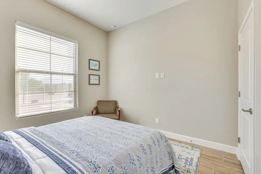 8 Mi to Goodyear Ballpark: Golf Getaway w Patio