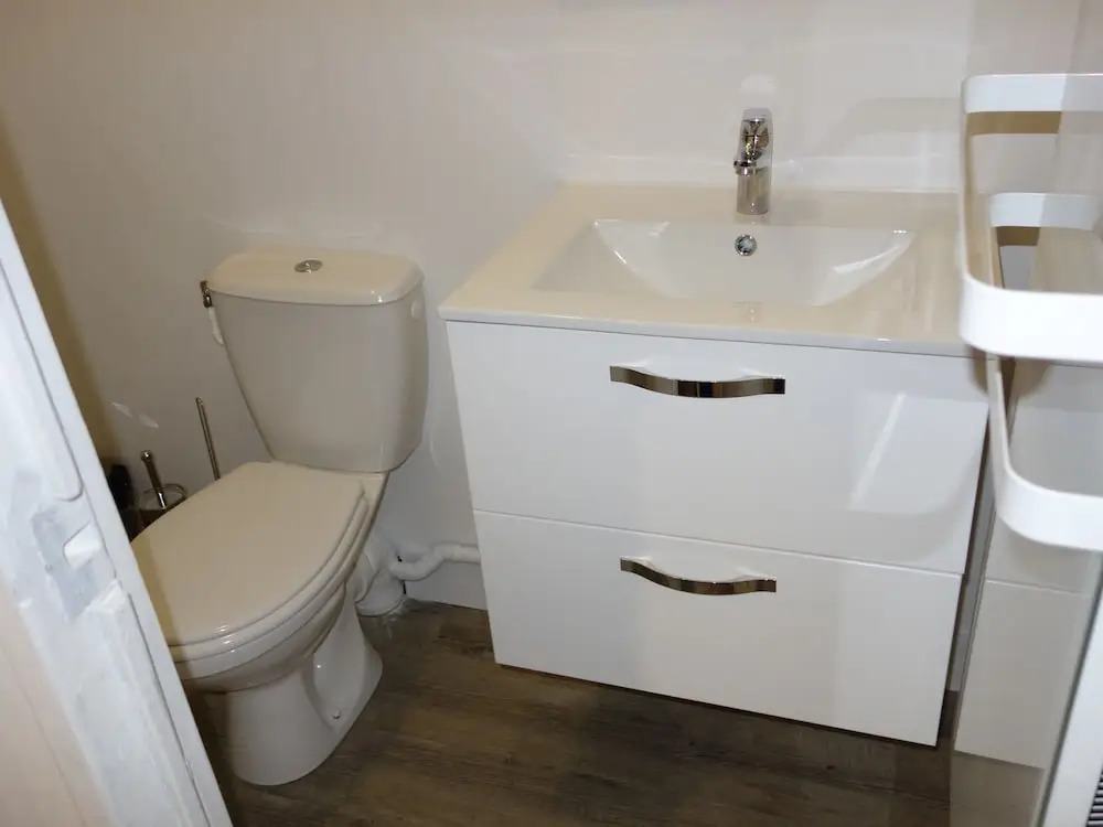 Clermont-ferrand-city-room