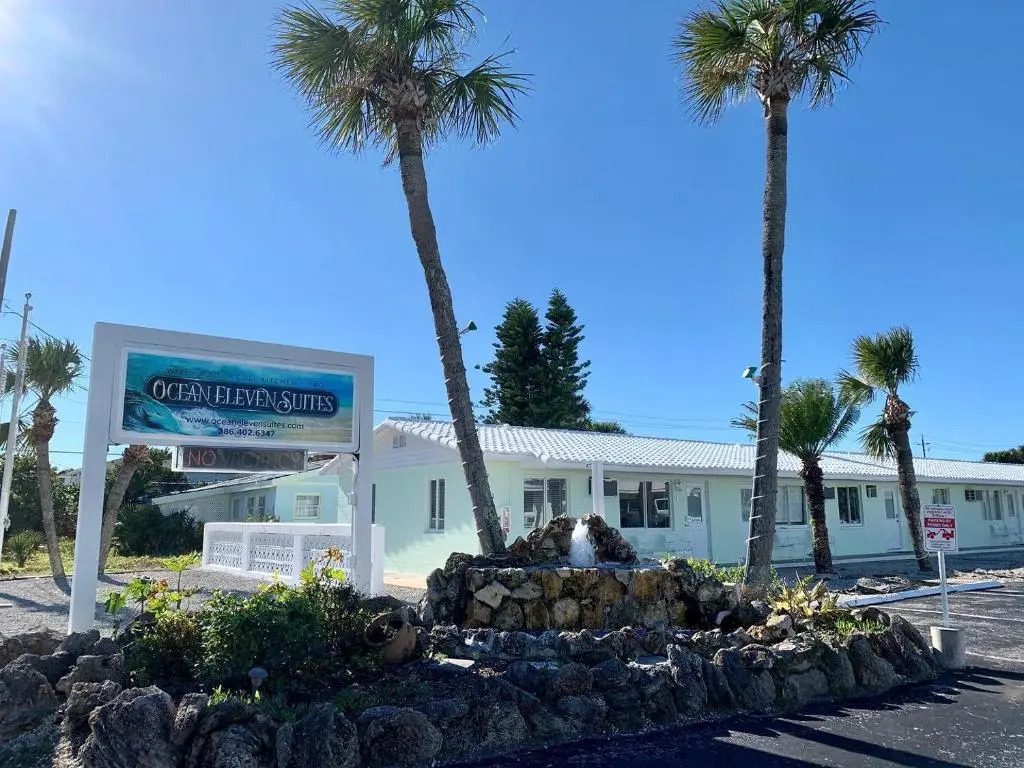 Ocean Eleven Suites