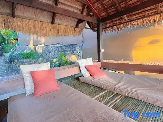Vida Pacifica Resort & Hotel by RedDoorz