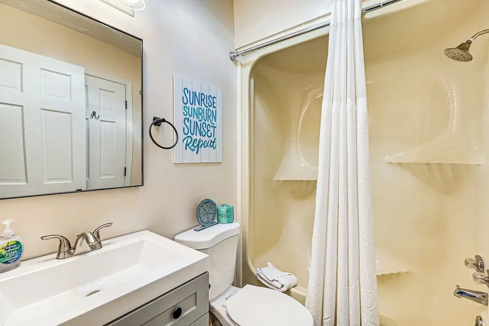 1 Mi to Broadway at the Beach: Home w/ Large Yard!