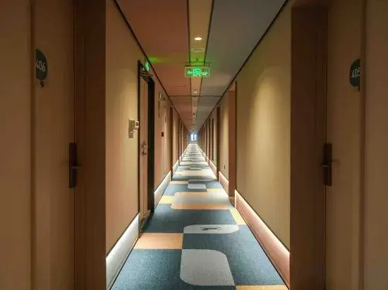 HanTing Hotel (Yingkou Railway Station Liaohe Street)