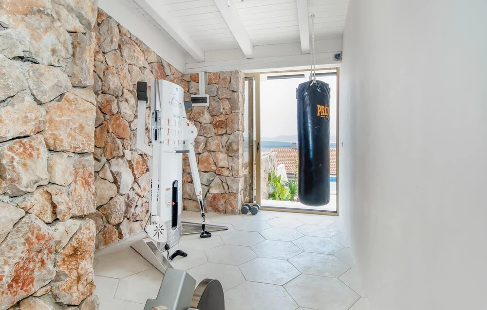 Amazing Home in Dramalj With Wifi, 2 Bedrooms and Outdoor Swimming Pool