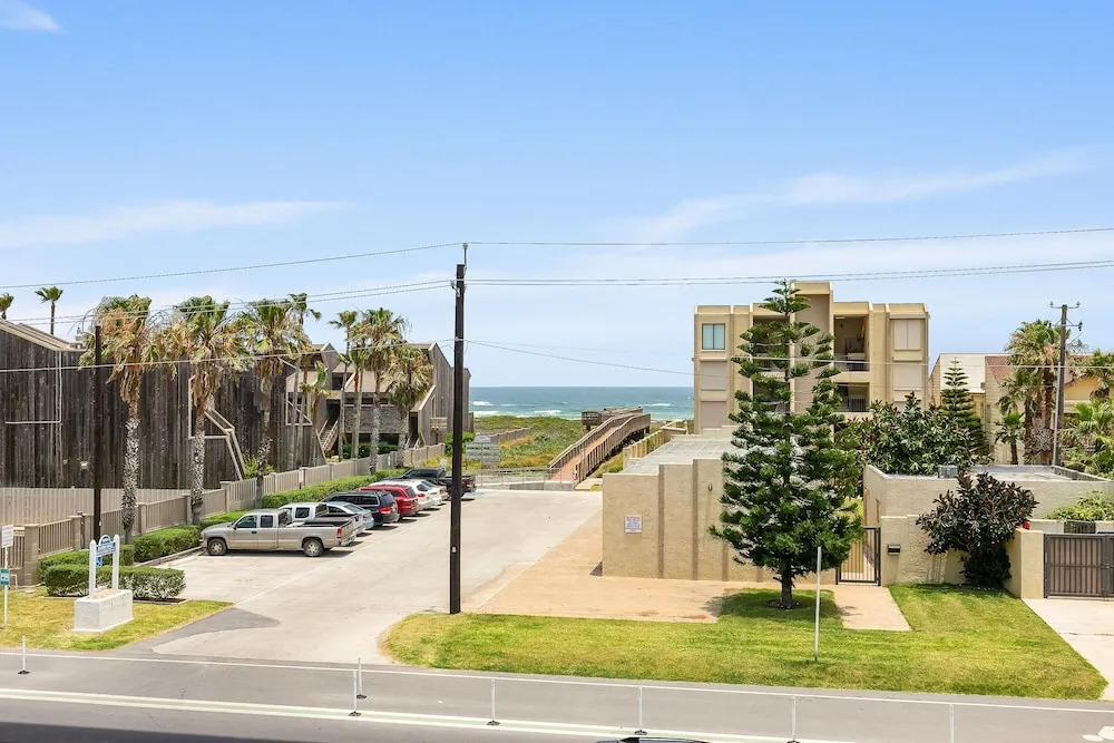 Eat, Beach, Sleep, Repeat! 2 Bedroom Condo