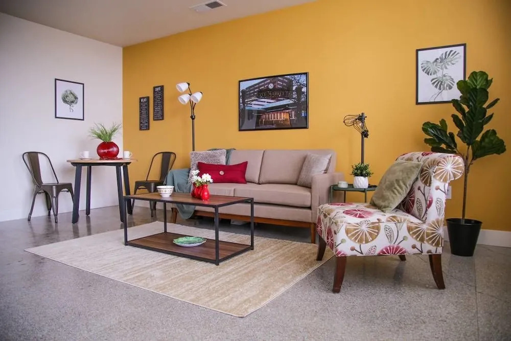 Eclectic Downtown Studio with City Views