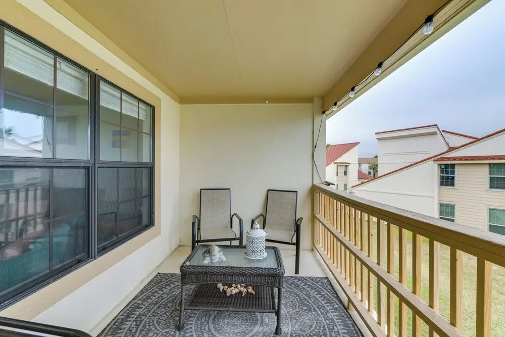 Cozy PCB Condo < 1/2 Mile to Public Beach Access!
