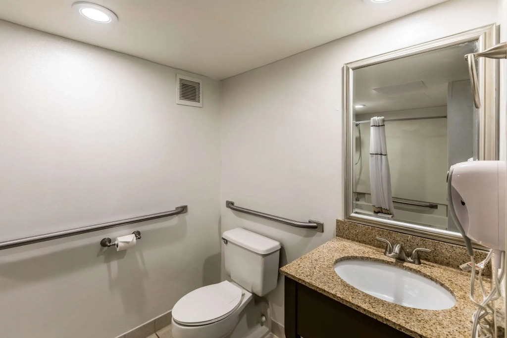 Quality Inn University Lansing