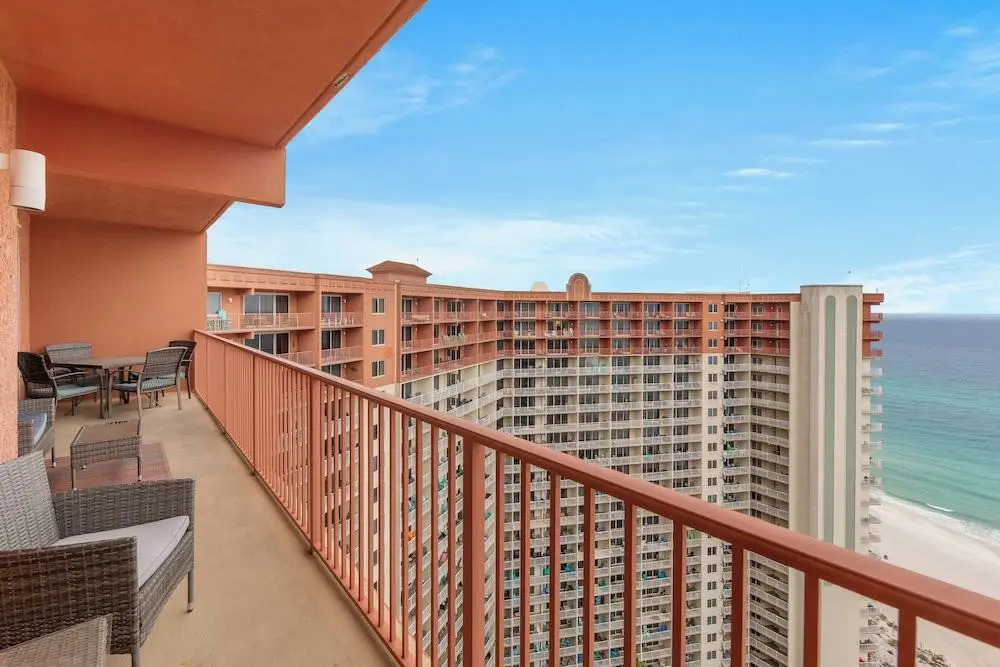 Penthouse With Beautiful Beach Views! 1 Bedroom, 2 Bathroom Penthouse!